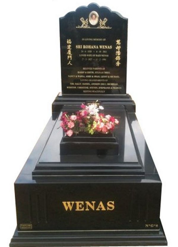 Granite Monument in Royal Black Indian Granite for Wenas at Springvale Botanical Cemetery